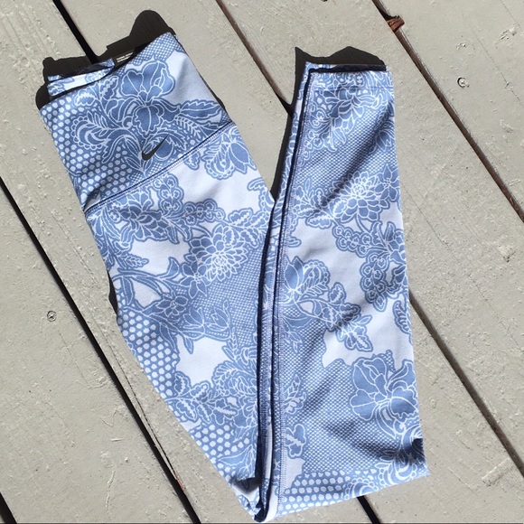 Nike Pants - Nike Sculpt Victory Tight Fit Training Tights SZ S